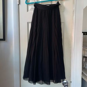 Pleated midi skirt.